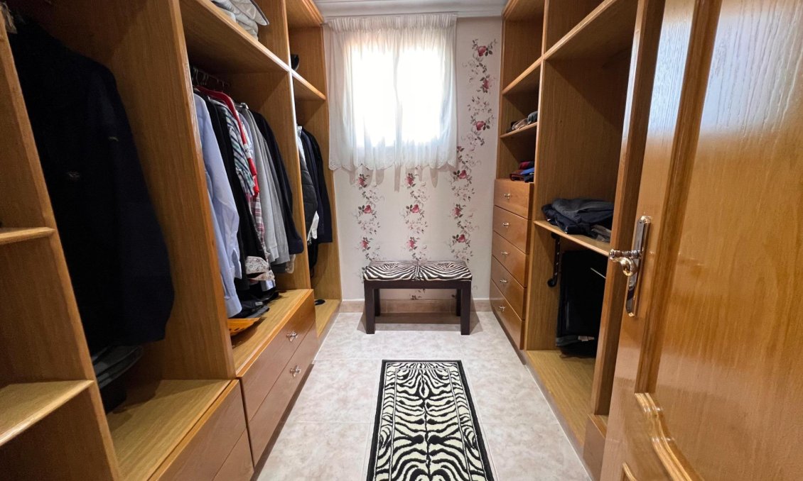 Resale - Villa -
Callosa de Segura - Callosa De Segura