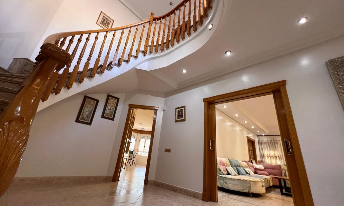 Resale - Villa -
Callosa de Segura - Callosa De Segura