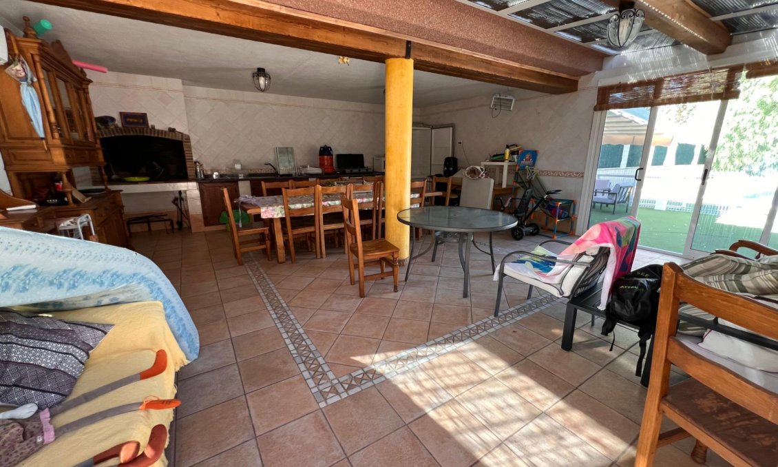 Resale - Villa -
Callosa de Segura - Callosa De Segura