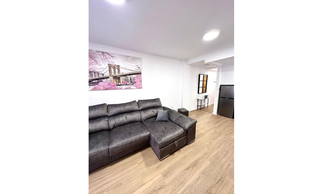 Resale - Apartment -
Torrevieja - Playa del Cura