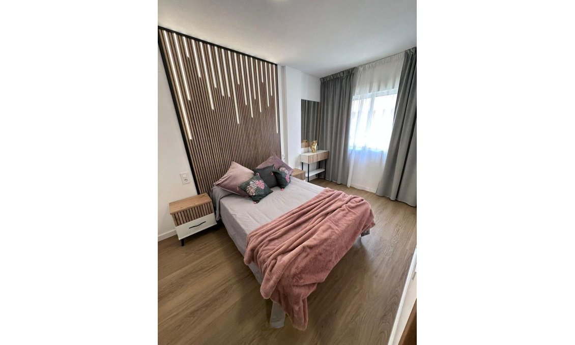 Resale - Apartment -
Torrevieja - Playa del Cura