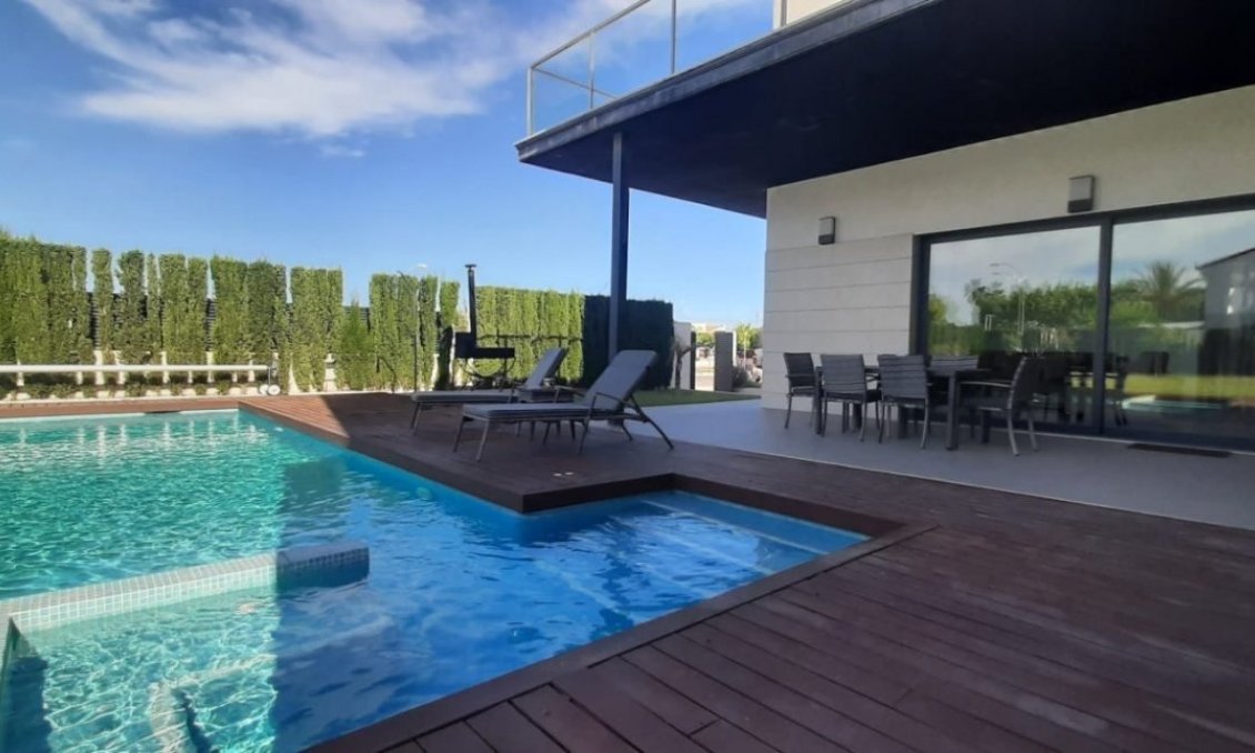 Resale - Villa -
San Javier - La Ribera
