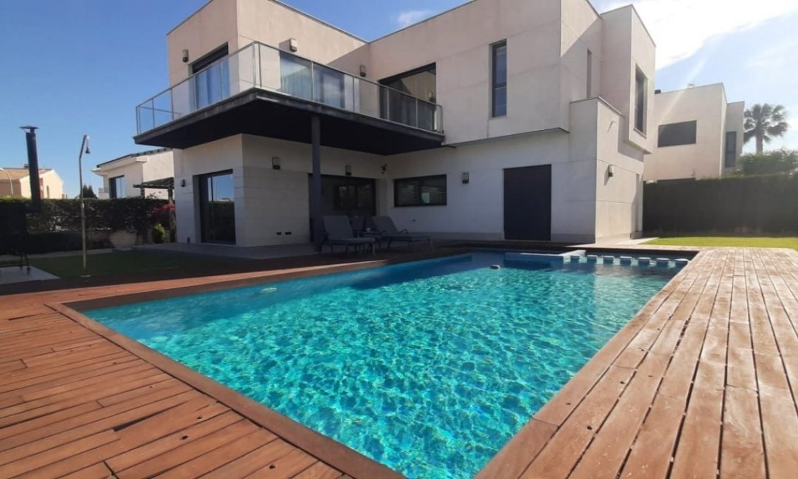 Resale - Villa -
San Javier - La Ribera