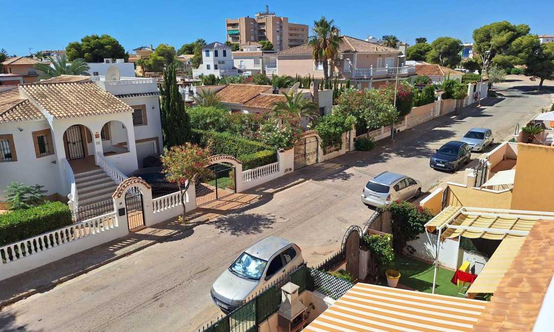Wiederverkauf - Wohnung -
Orihuela Costa - La Zenia