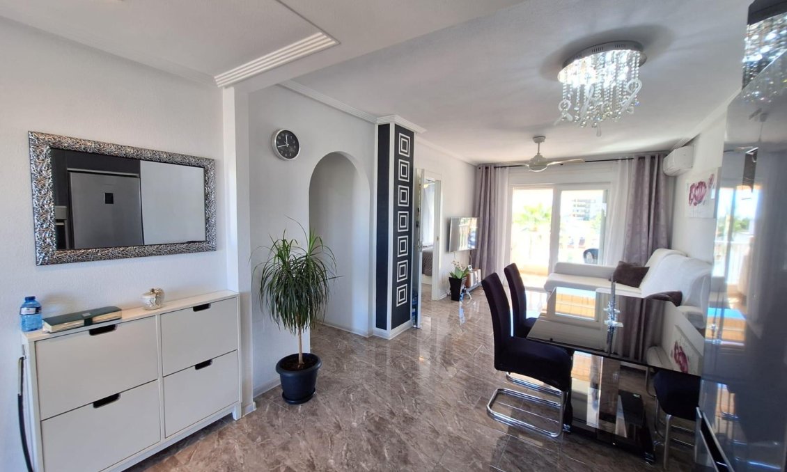 Wiederverkauf - Wohnung -
Orihuela Costa - La Zenia