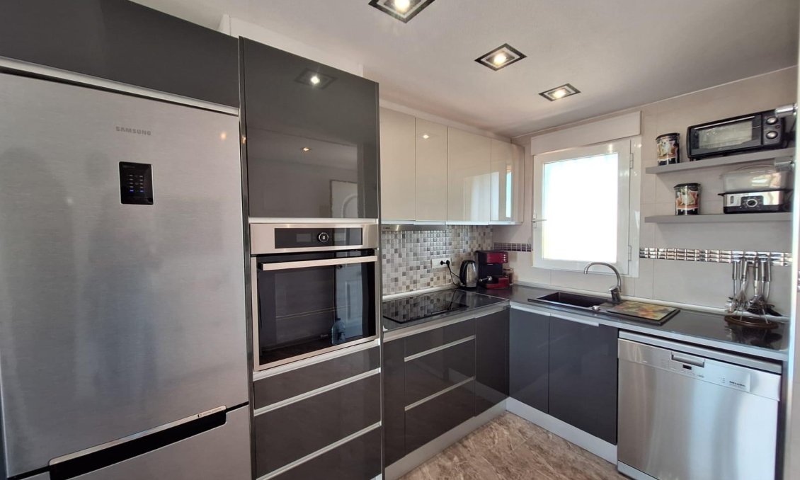 Wiederverkauf - Wohnung -
Orihuela Costa - La Zenia