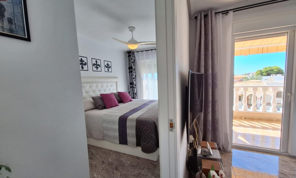 Wiederverkauf - Wohnung -
Orihuela Costa - La Zenia