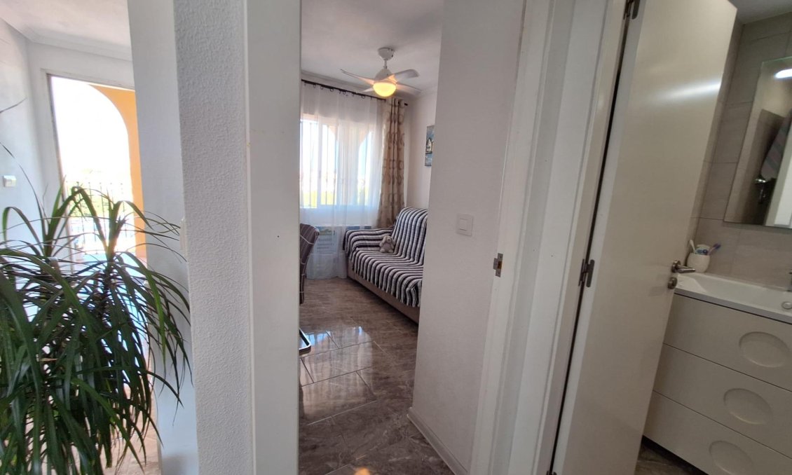 Wiederverkauf - Wohnung -
Orihuela Costa - La Zenia