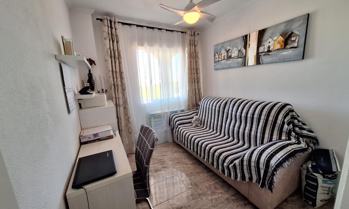 Wiederverkauf - Wohnung -
Orihuela Costa - La Zenia