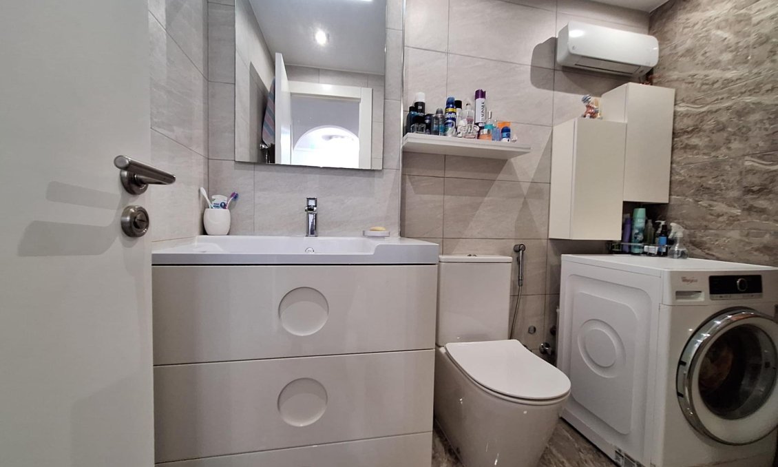 Wiederverkauf - Wohnung -
Orihuela Costa - La Zenia