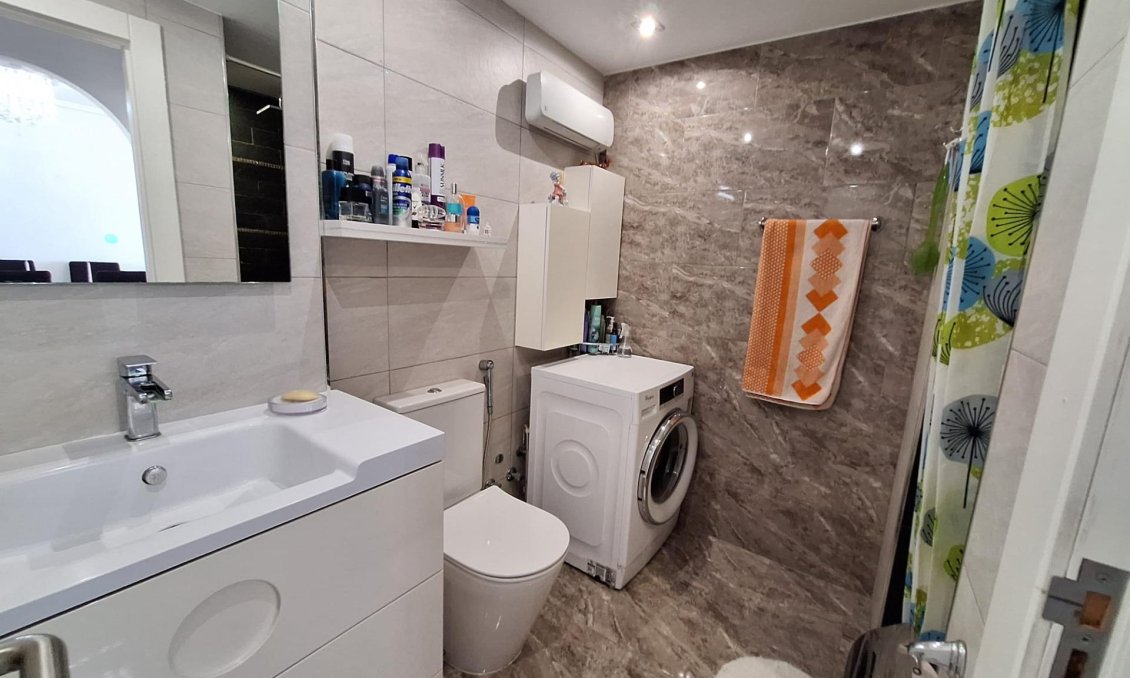 Wiederverkauf - Wohnung -
Orihuela Costa - La Zenia