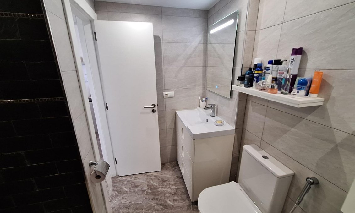 Wiederverkauf - Wohnung -
Orihuela Costa - La Zenia