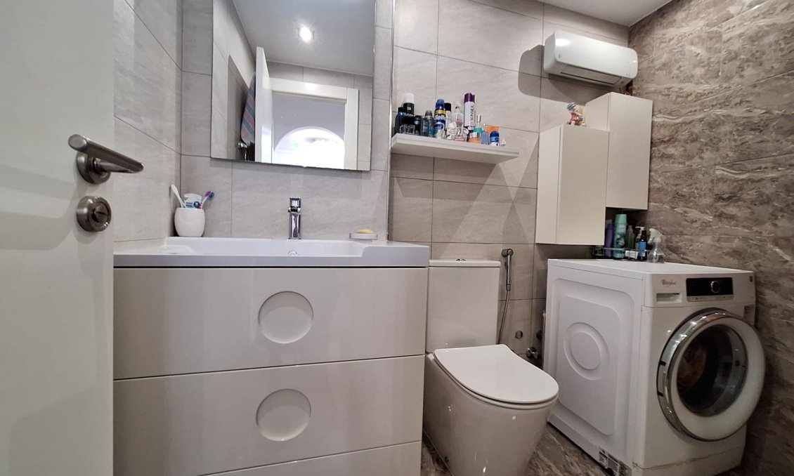 Wiederverkauf - Wohnung -
Orihuela Costa - La Zenia