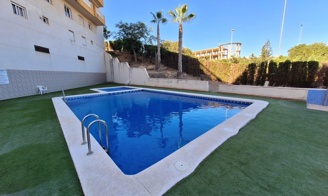 Wiederverkauf - Wohnung -
Orihuela Costa - La Zenia
