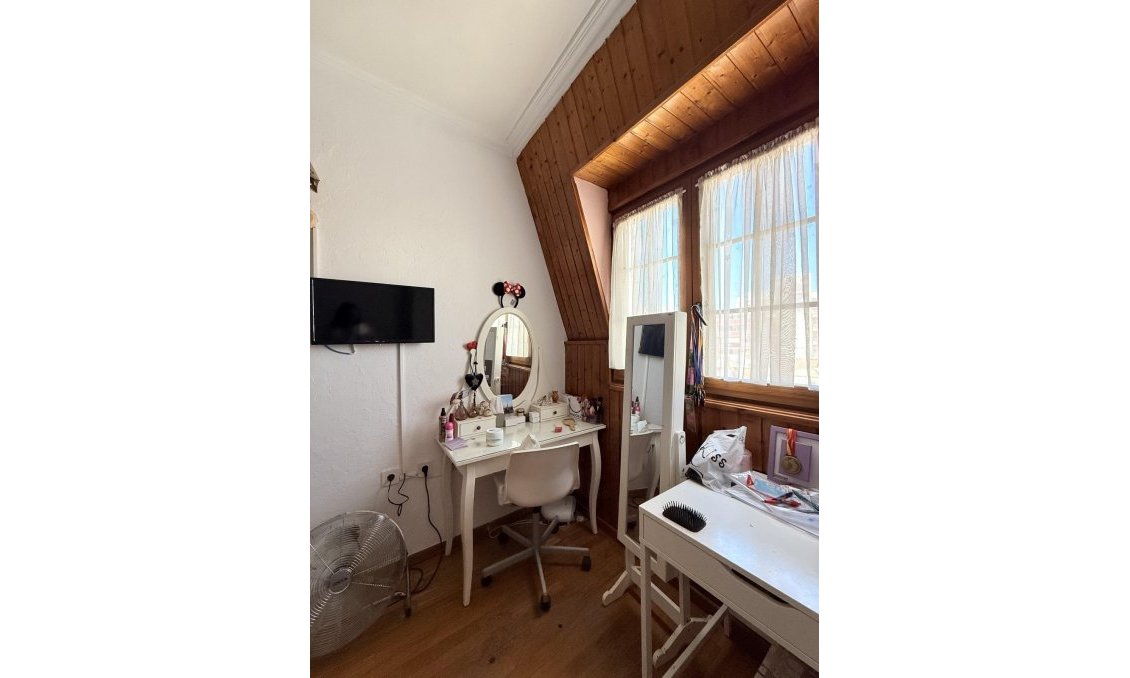 Resale - Town House -
Torrevieja