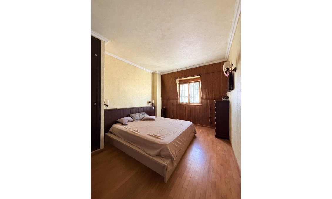 Resale - Town House -
Torrevieja