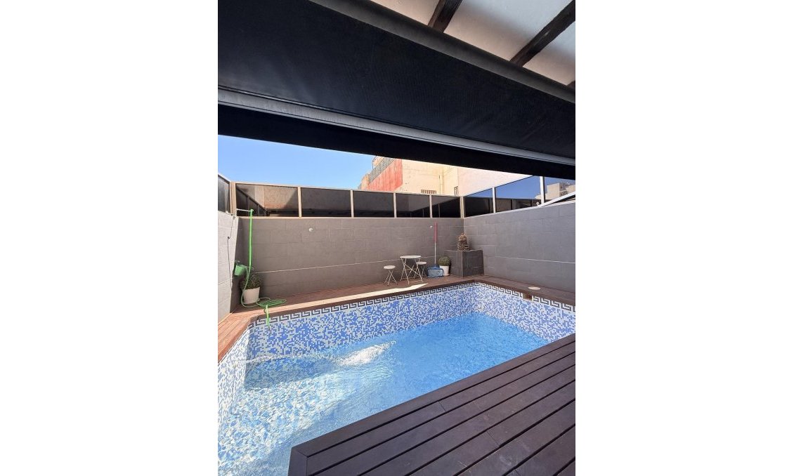Resale - Town House -
Torrevieja