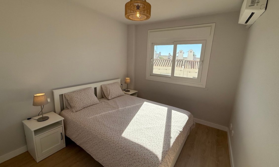 Wiederverkauf - Wohnung -
Orihuela - Inland