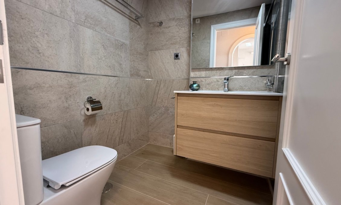 Wiederverkauf - Wohnung -
Orihuela - Inland