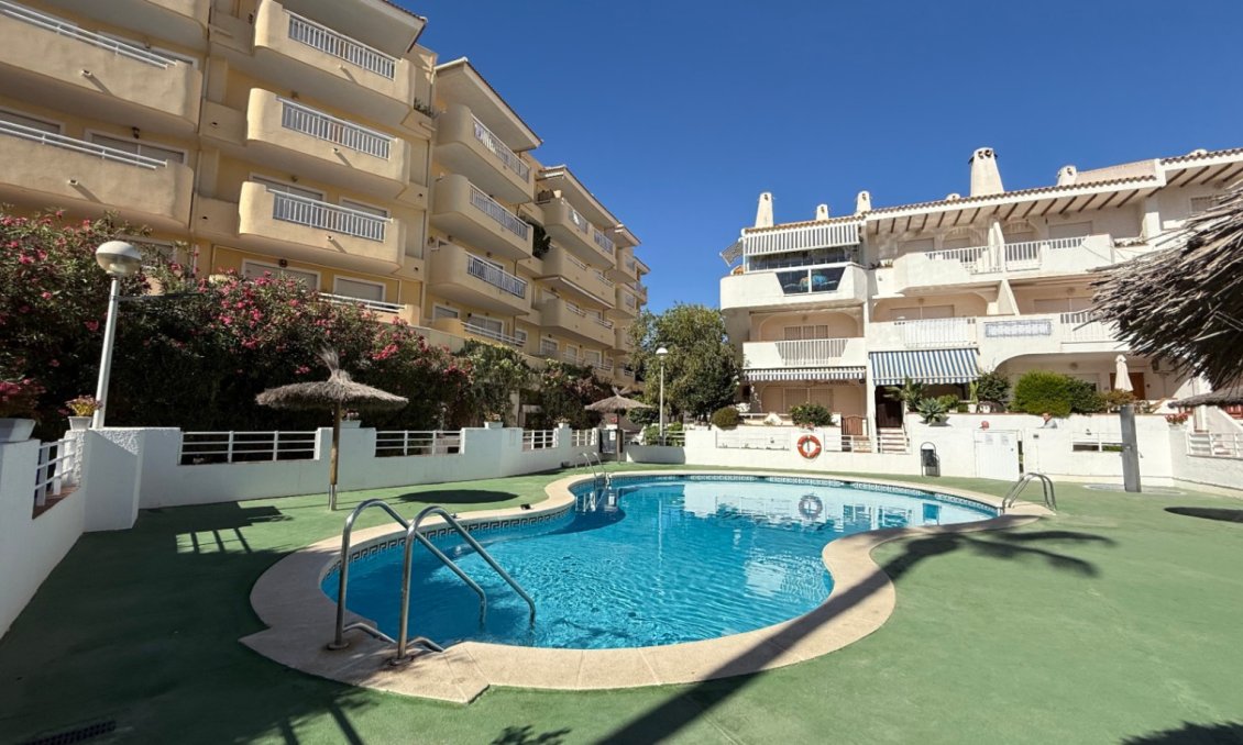 Wiederverkauf - Wohnung -
Orihuela - Inland