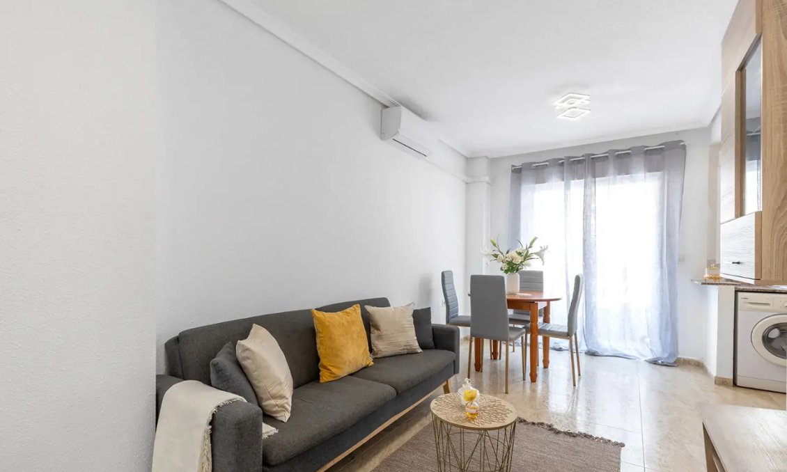 Wiederverkauf - Wohnung -
Torrevieja