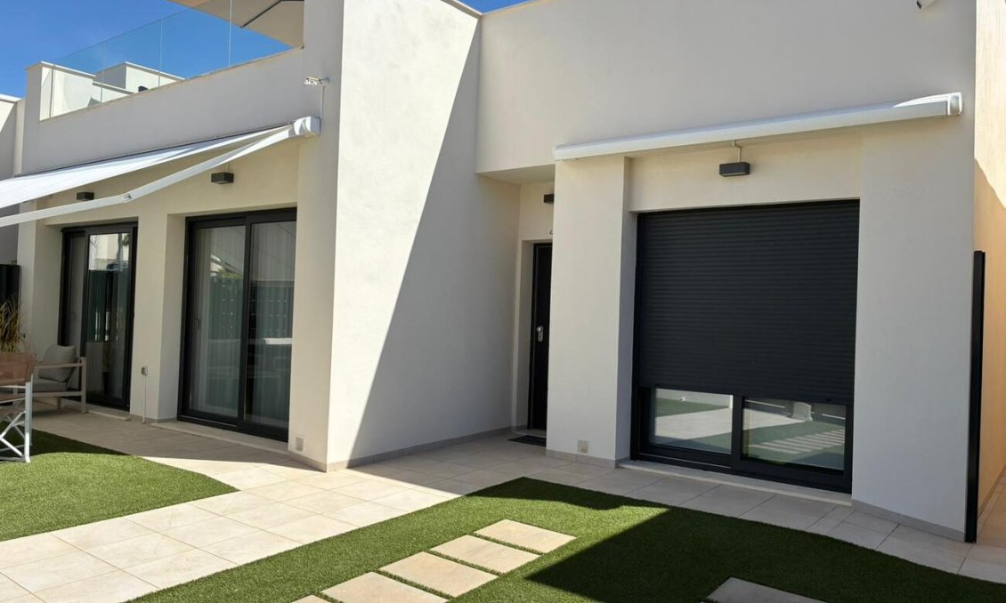 Wiederverkauf - Villa -
Lo Romero Golf - Costa Blanca