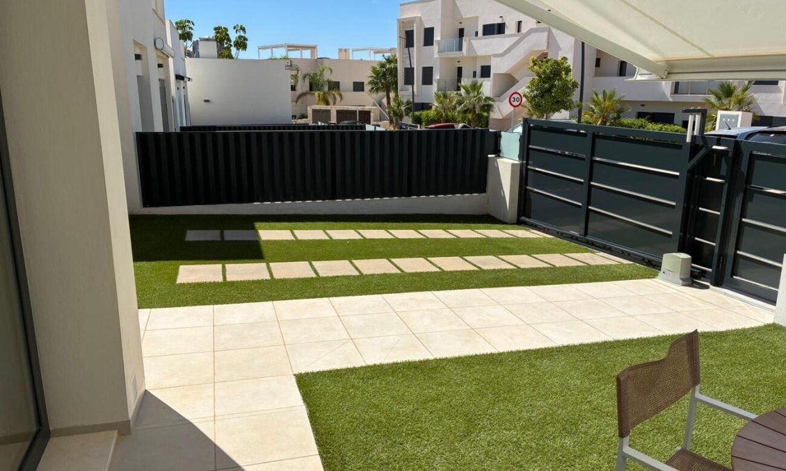 Wiederverkauf - Villa -
Lo Romero Golf - Costa Blanca