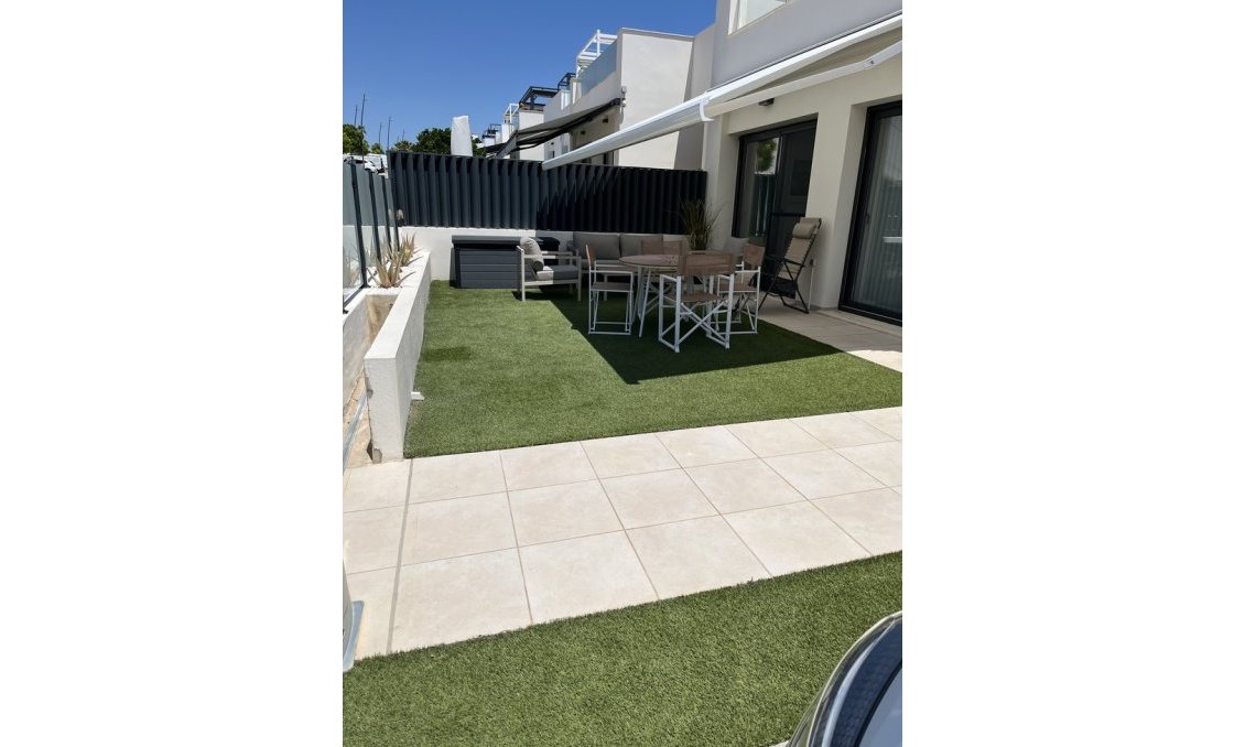 Wiederverkauf - Villa -
Lo Romero Golf - Costa Blanca