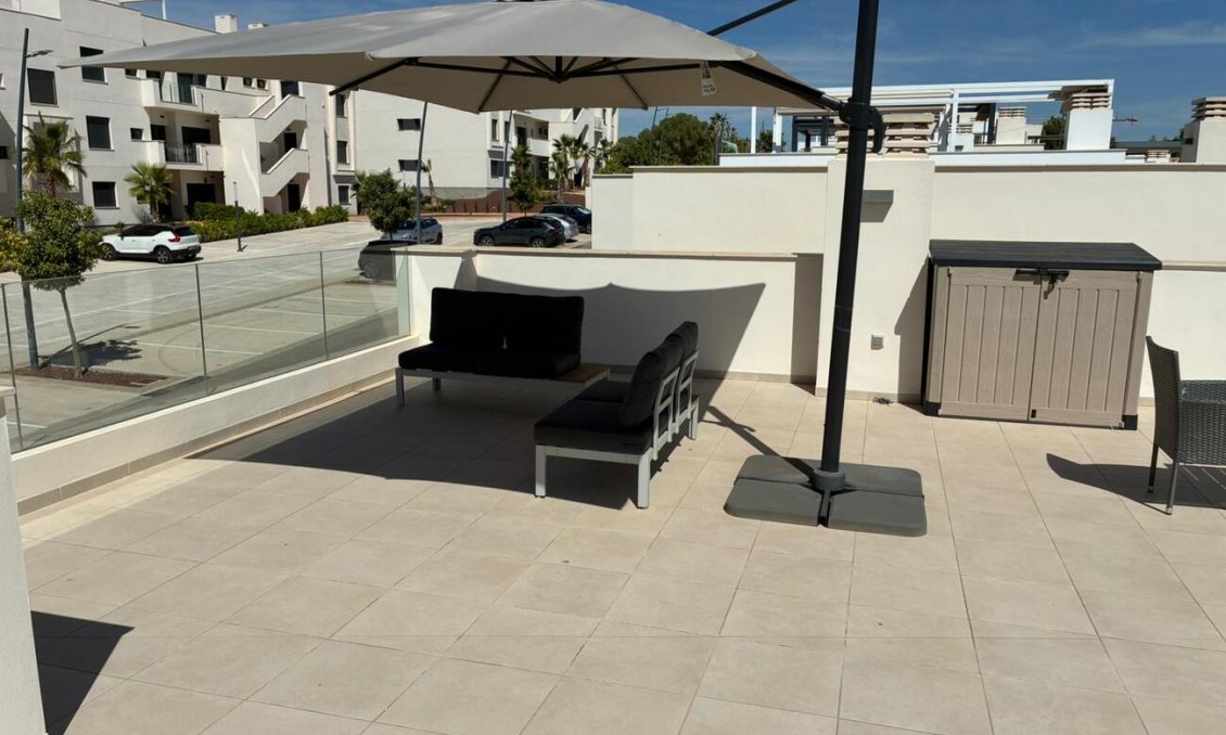 Wiederverkauf - Villa -
Lo Romero Golf - Costa Blanca