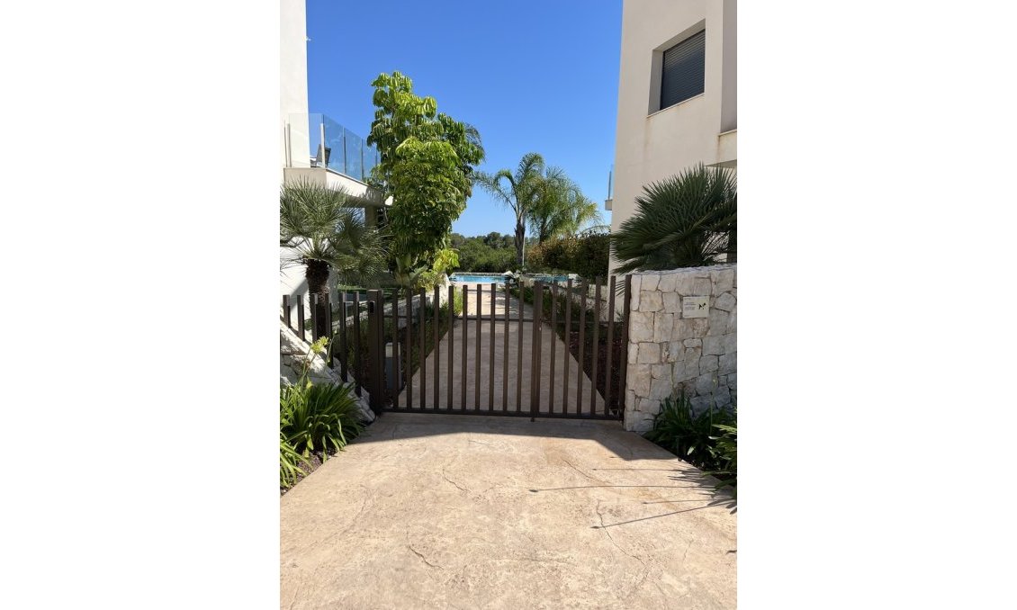 Wiederverkauf - Villa -
Lo Romero Golf - Costa Blanca