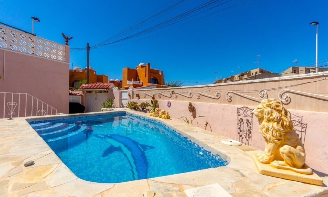 Wiederverkauf - Town House -
Torrevieja - Los Frutales/ La Rosaleda