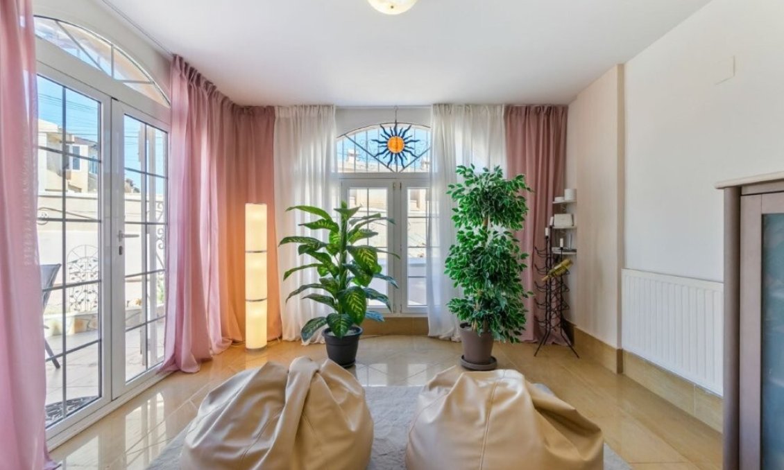 Wiederverkauf - Town House -
Torrevieja - Los Frutales/ La Rosaleda