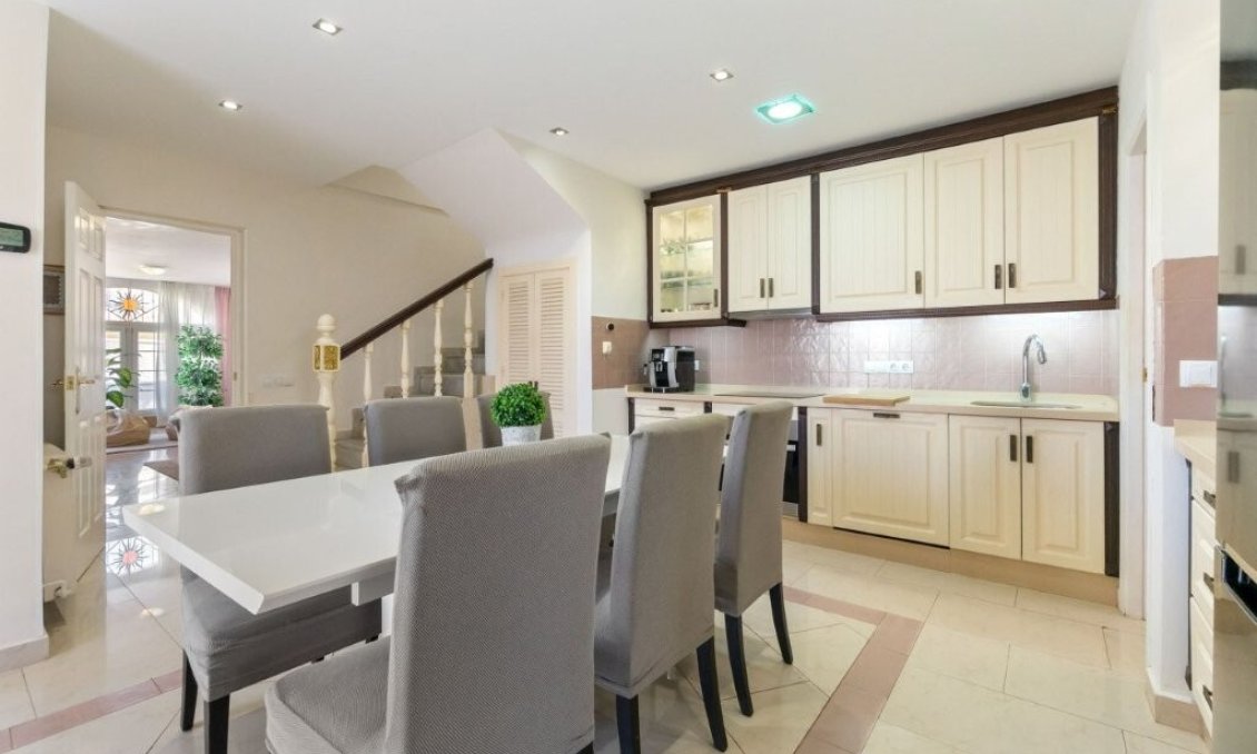 Wiederverkauf - Town House -
Torrevieja - Los Frutales/ La Rosaleda