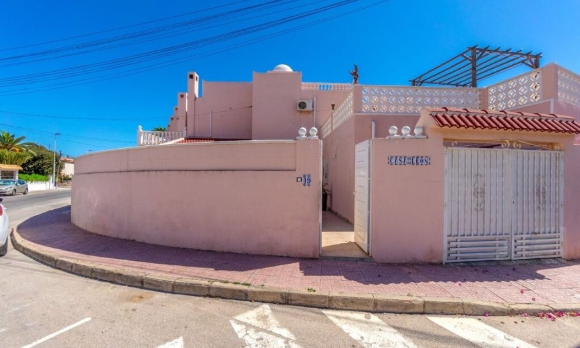 Wiederverkauf - Town House -
Torrevieja - Los Frutales/ La Rosaleda