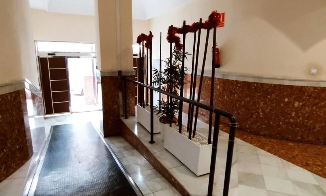 Resale - Apartment -
Torrevieja