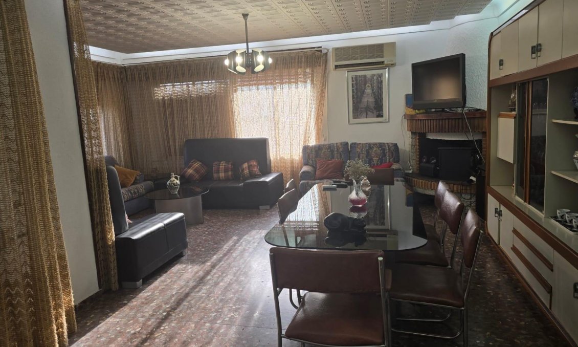 Revente - Villa -
Orihuela Costa - Campoamor