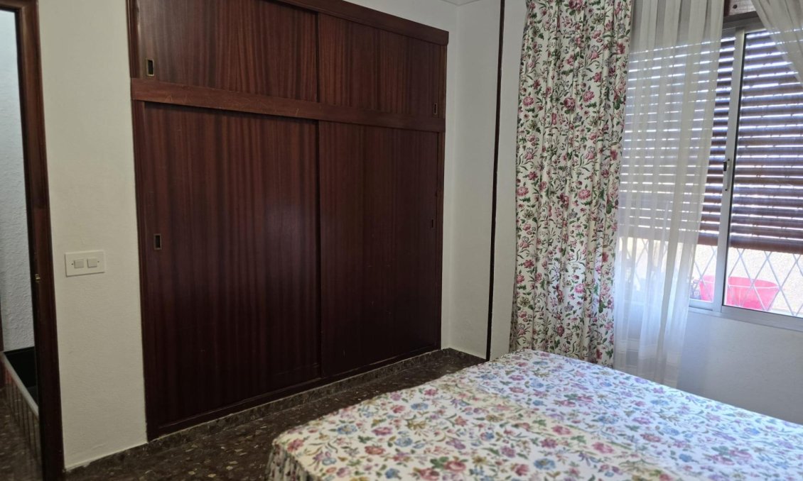 Revente - Villa -
Orihuela Costa - Campoamor