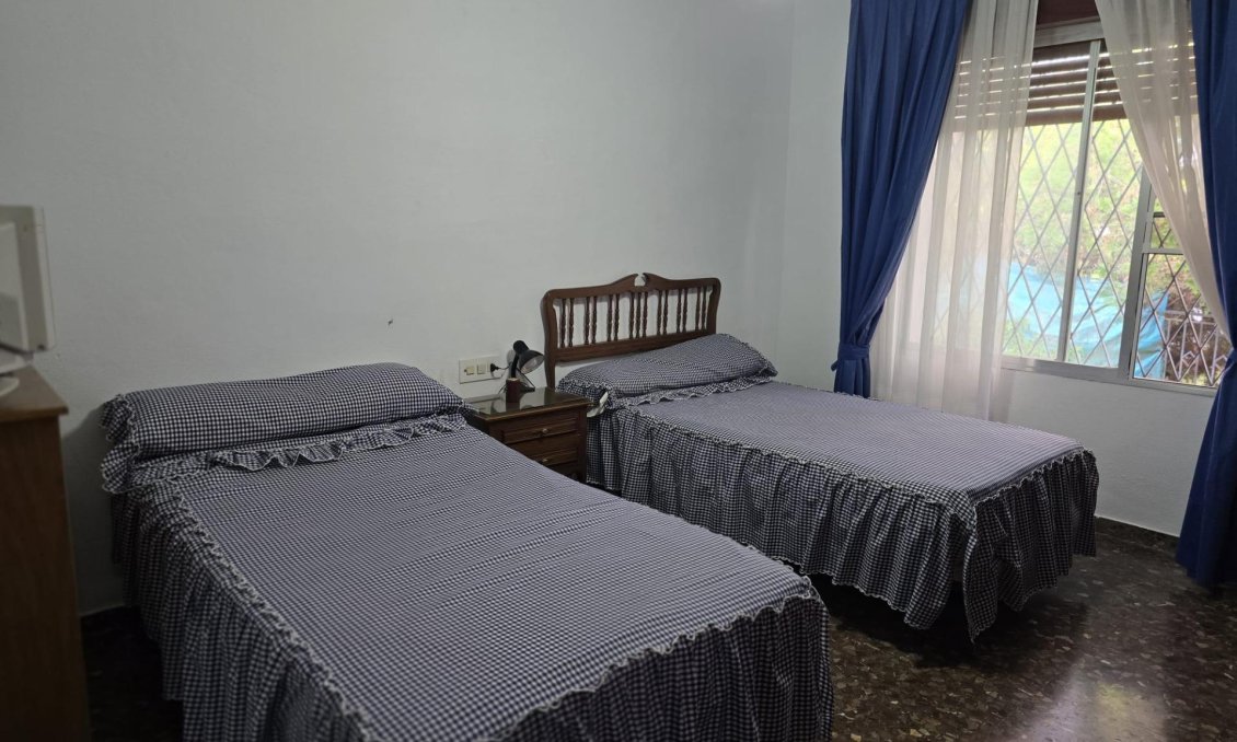 Revente - Villa -
Orihuela Costa - Campoamor