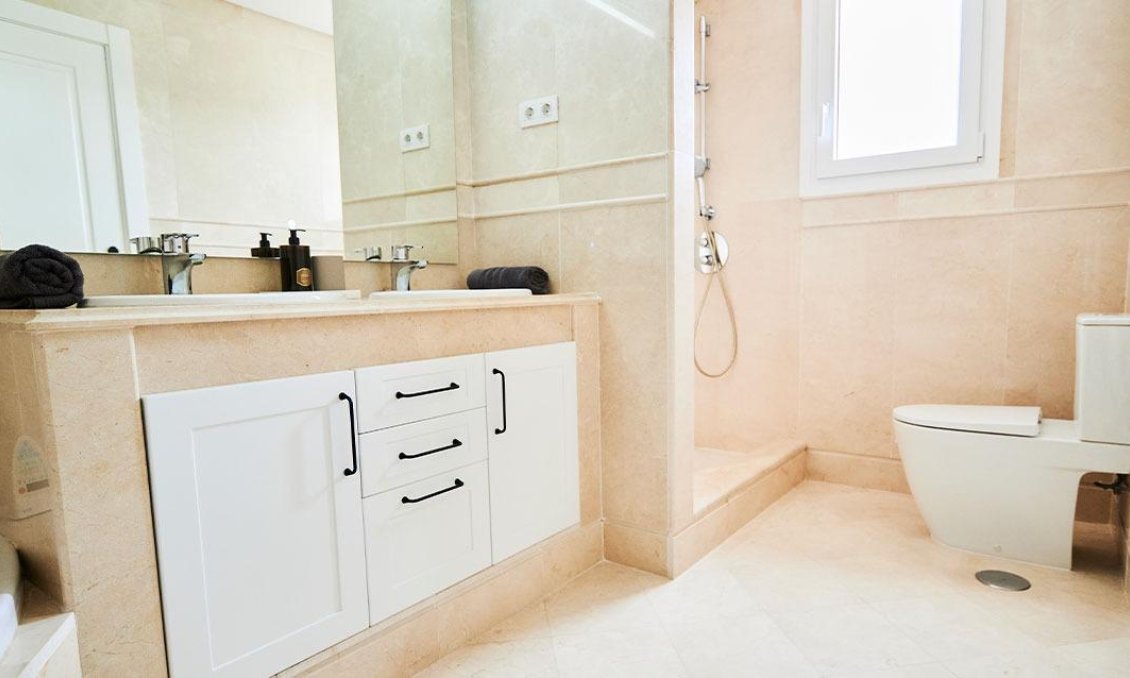 Neue Gebäude - Wohnung -
Marbella - Nueva Andalucia