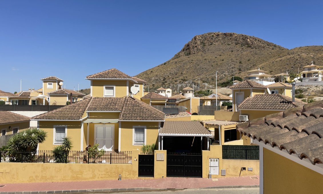 Wiederverkauf - Villa -
Mazarron Country Club - Inland