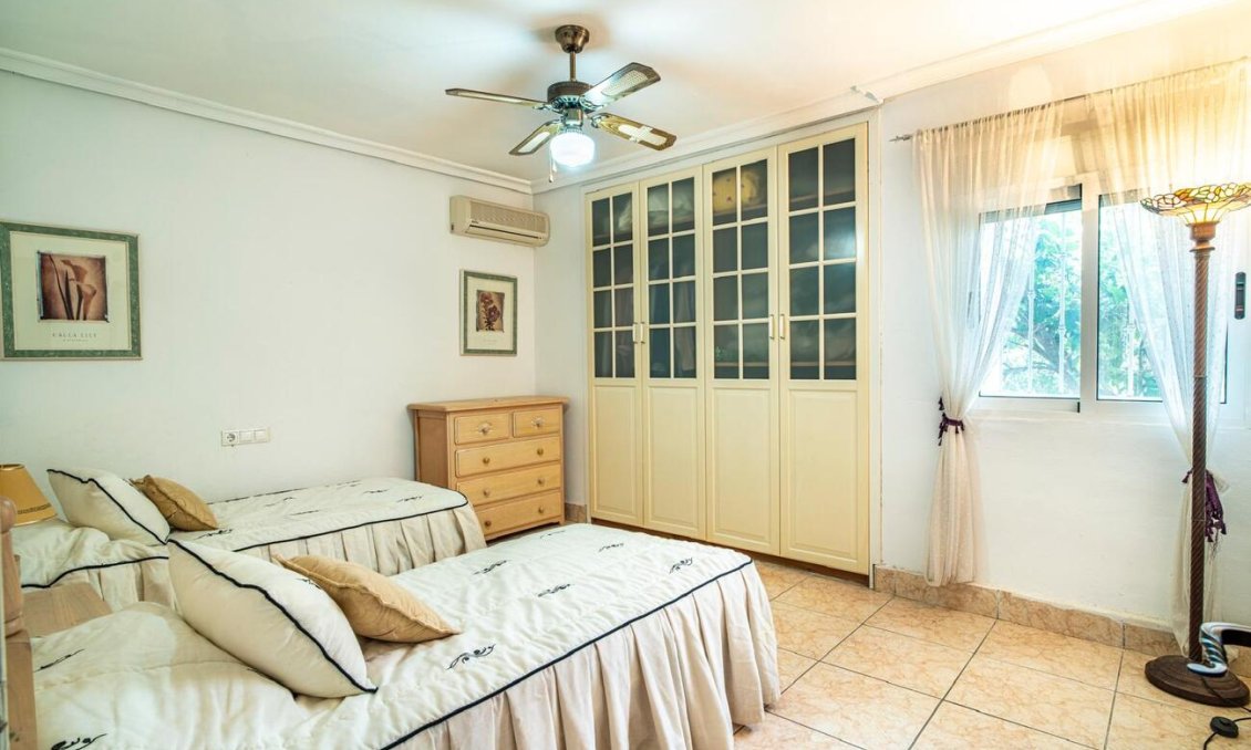 Revente - Villa -
Orihuela