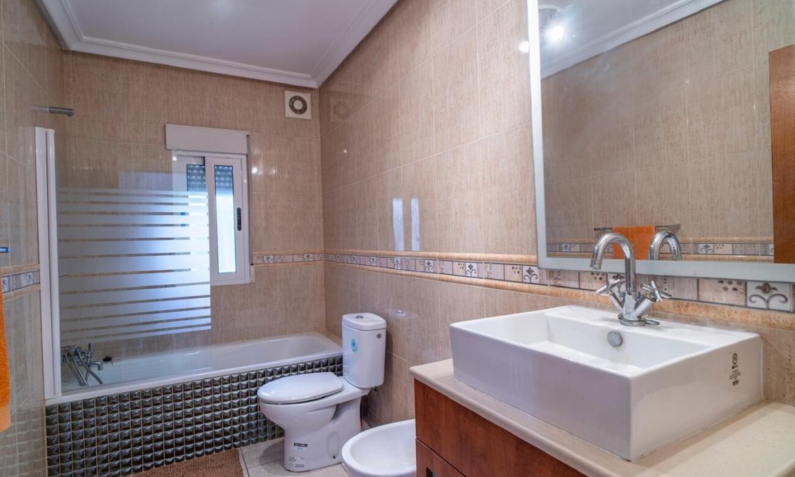 Revente - Villa -
Orihuela