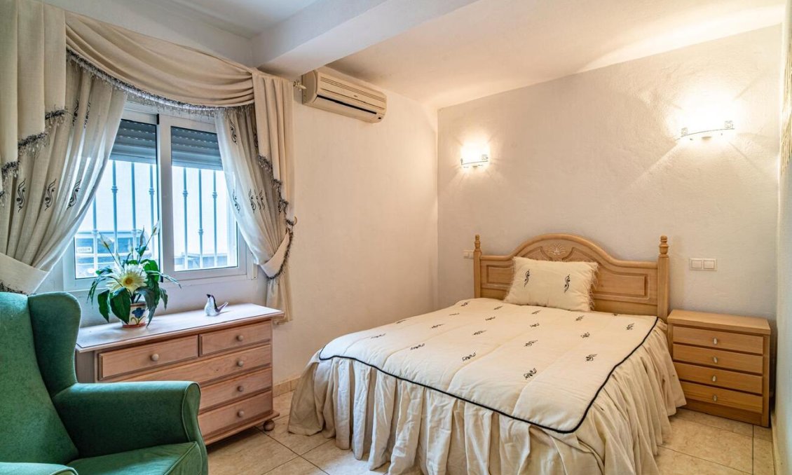 Revente - Villa -
Orihuela