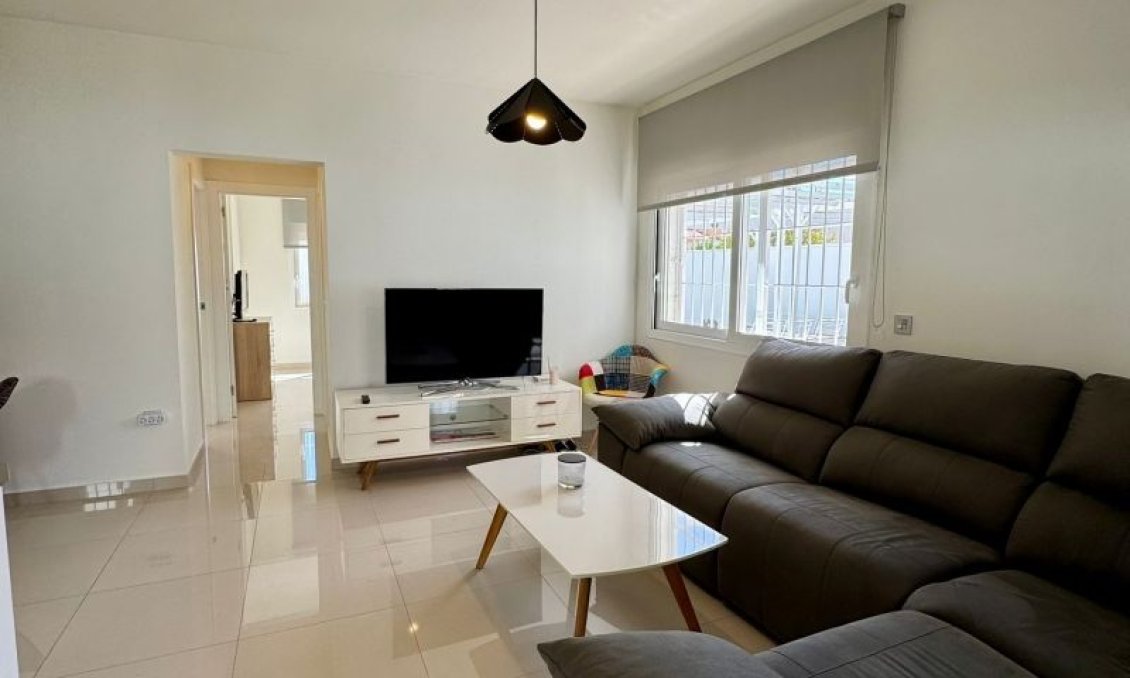 Resale - Villa -
Torrevieja - Costa Blanca