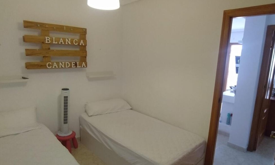 Wiederverkauf - Bungalow -
Torrevieja - LA VELETA MAR AZUL