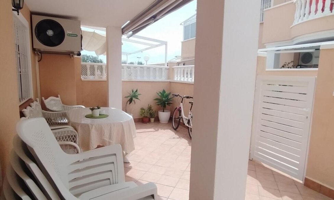 Wiederverkauf - Bungalow -
Torrevieja - LA VELETA MAR AZUL