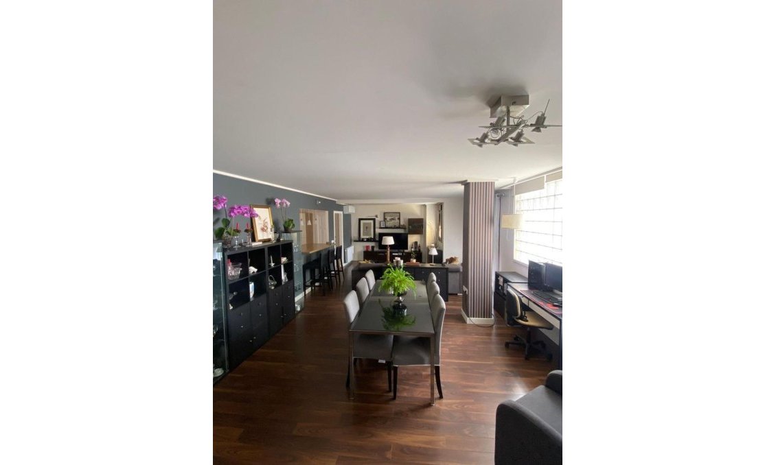 Wiederverkauf - Villa -
Torrevieja - Centro - Muelle Pesquero