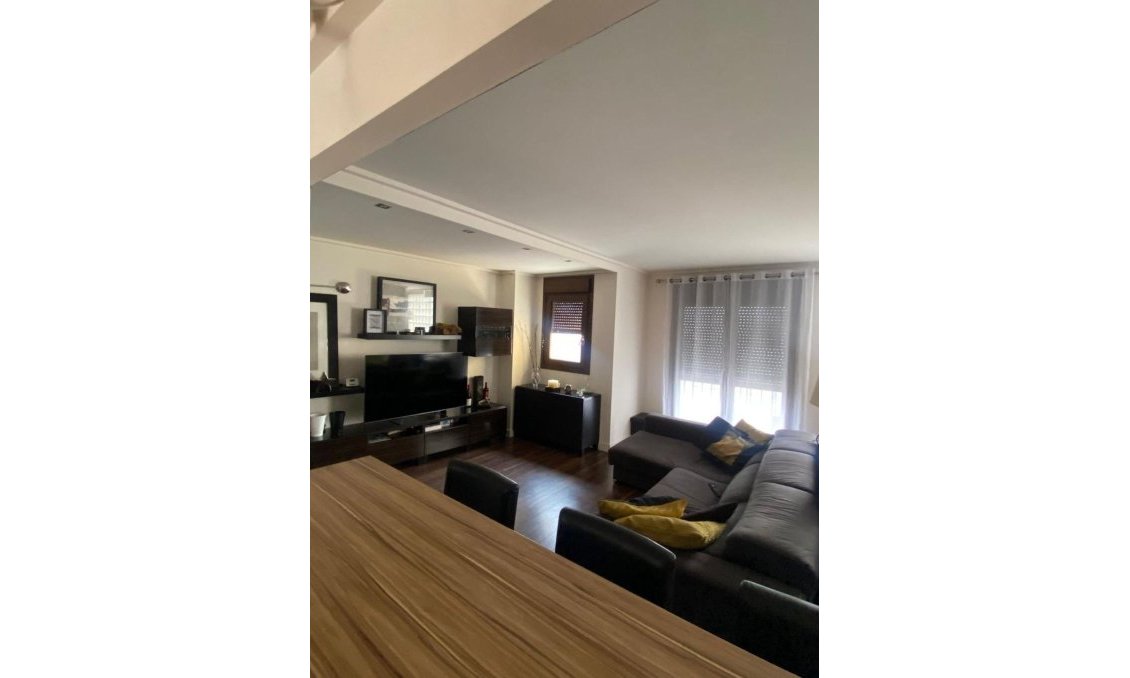 Wiederverkauf - Villa -
Torrevieja - Centro - Muelle Pesquero