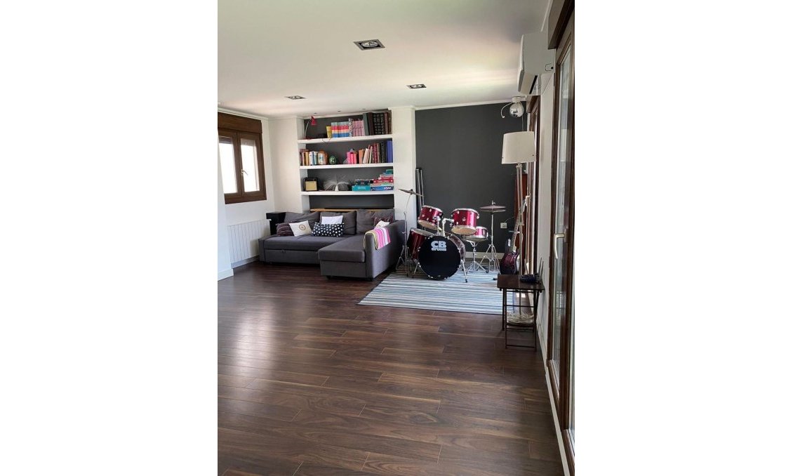 Wiederverkauf - Villa -
Torrevieja - Centro - Muelle Pesquero