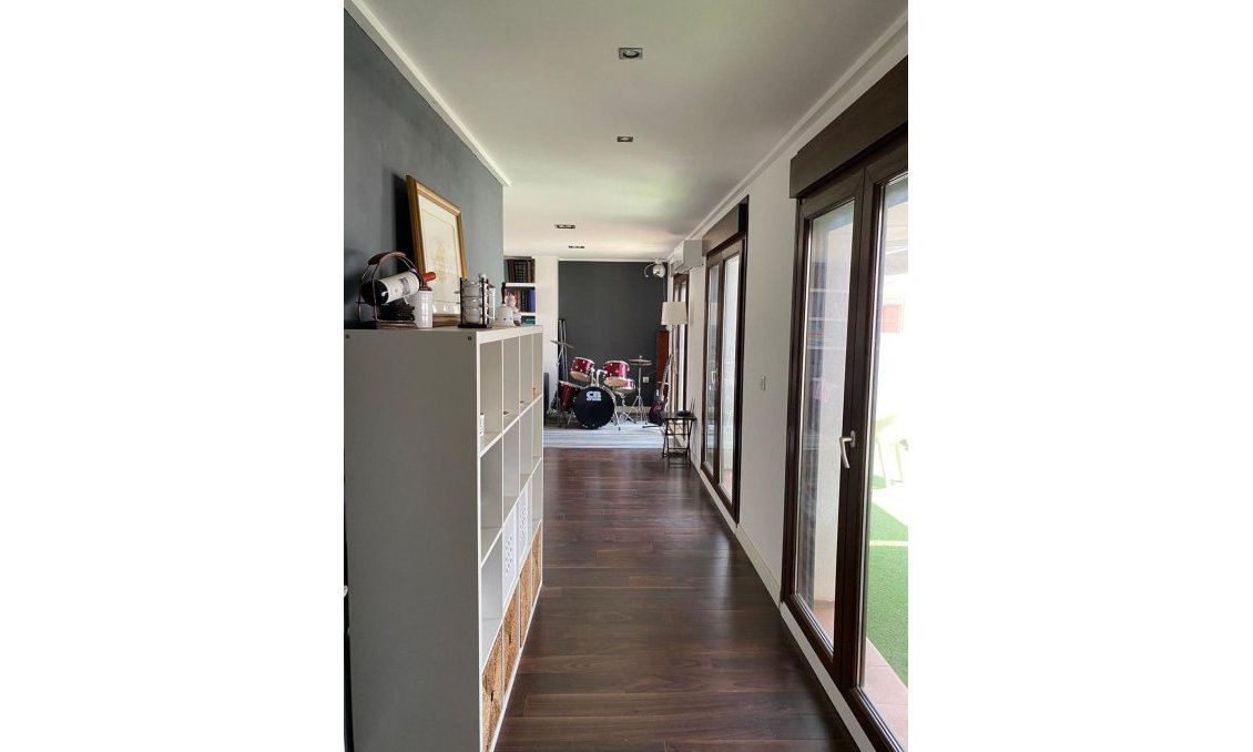 Wiederverkauf - Villa -
Torrevieja - Centro - Muelle Pesquero